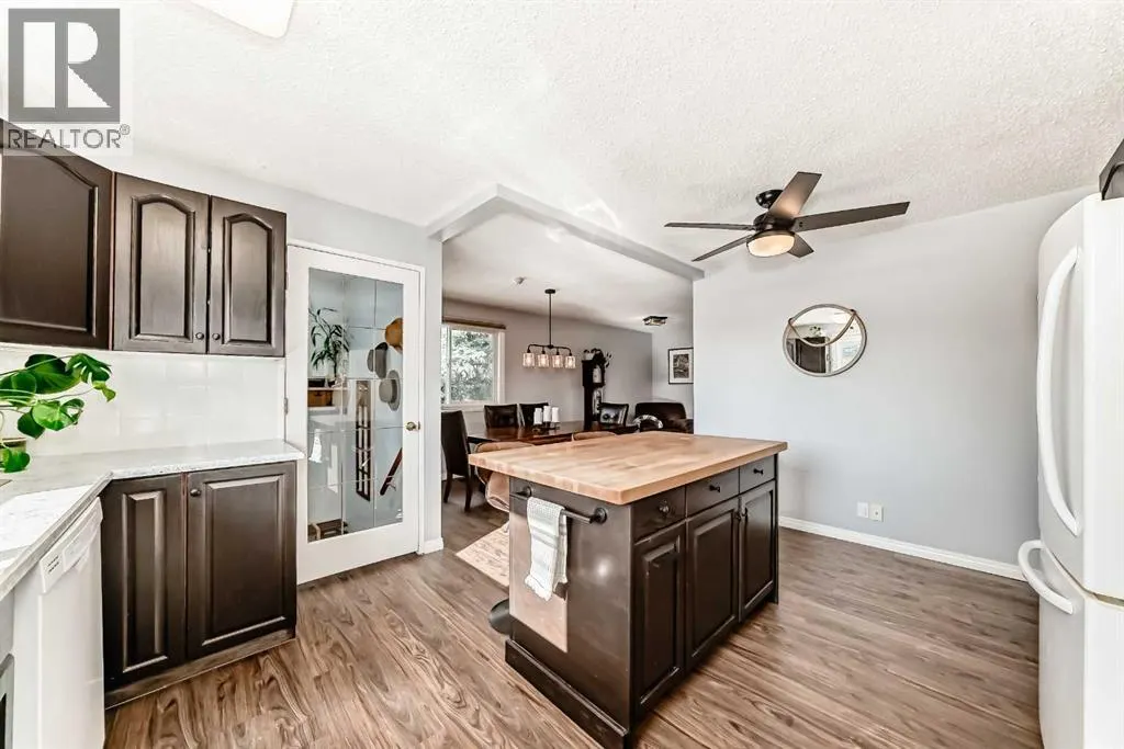 8 Abadan Crescent NE