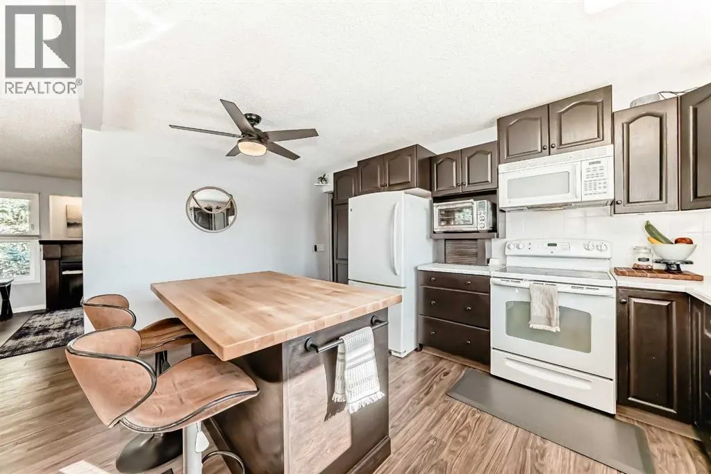 8 Abadan Crescent NE