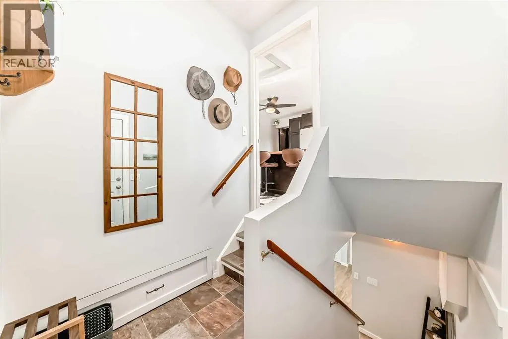 8 Abadan Crescent NE