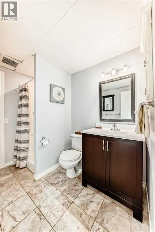 8 Abadan Crescent NE