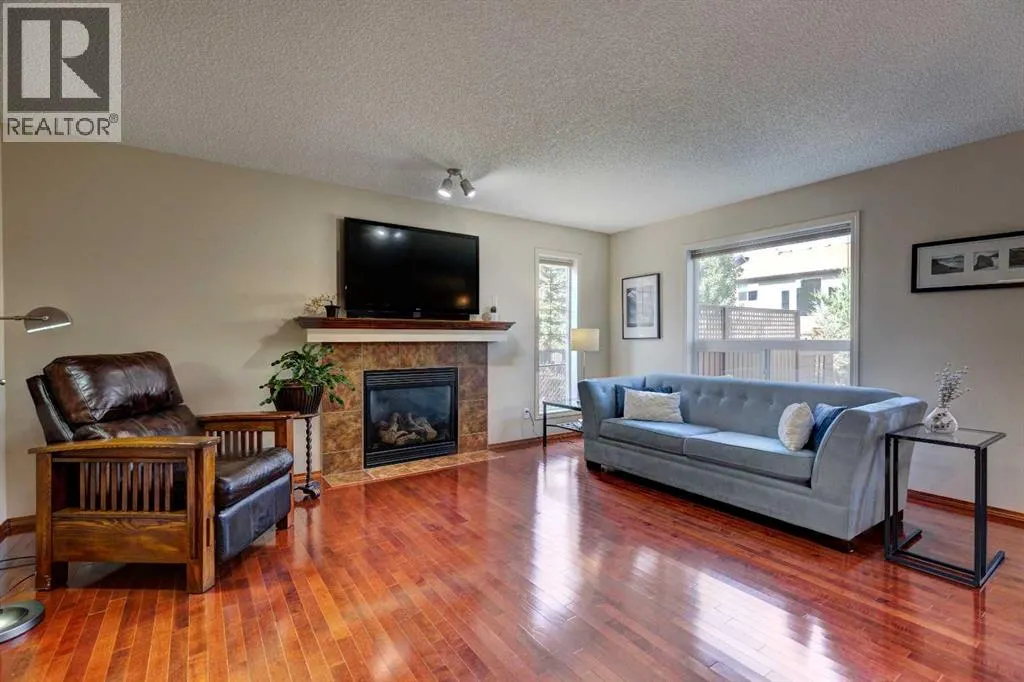78 Cougarstone Close SW