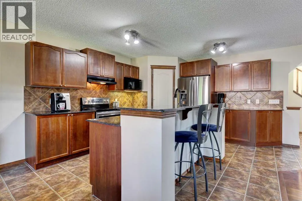 78 Cougarstone Close SW