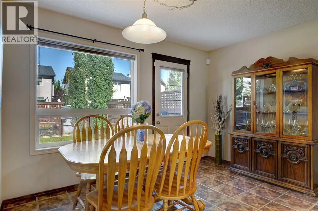 78 Cougarstone Close SW