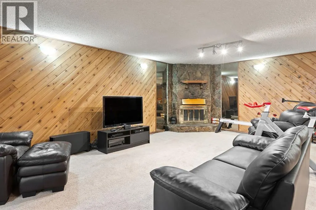 7 Erin Park Bay SE