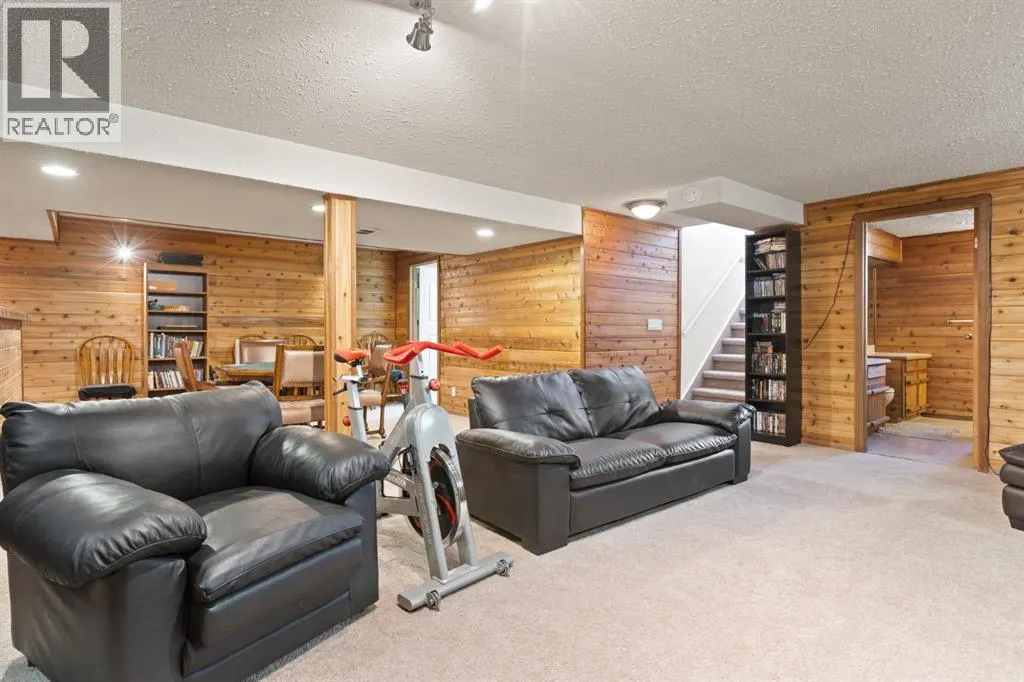 7 Erin Park Bay SE