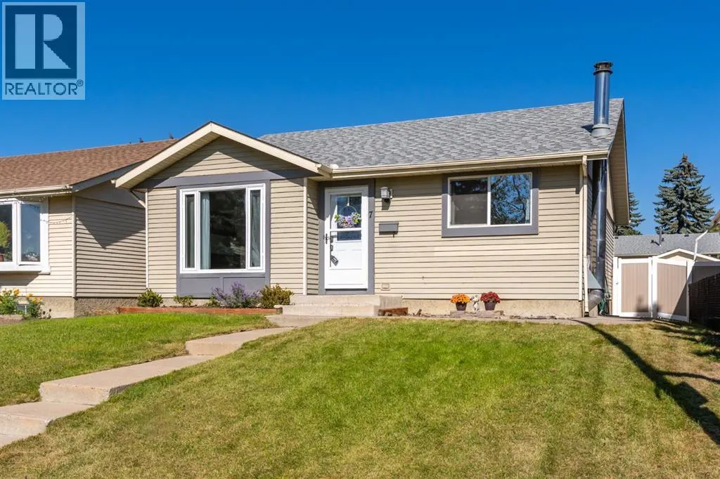 7 Erin Park Bay SE