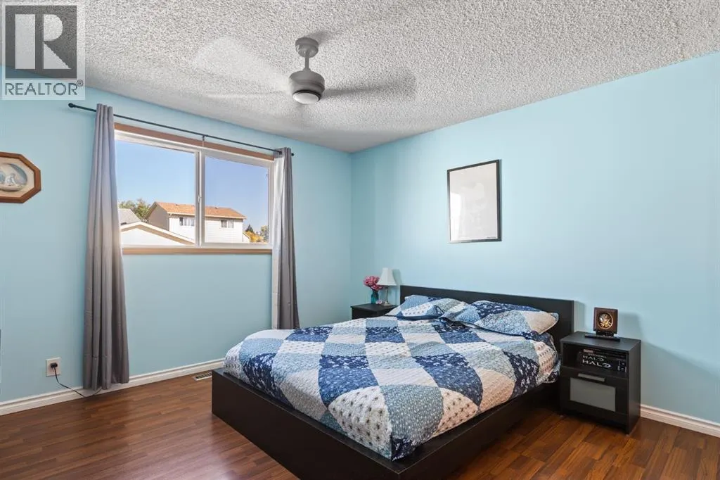 7 Erin Park Bay SE