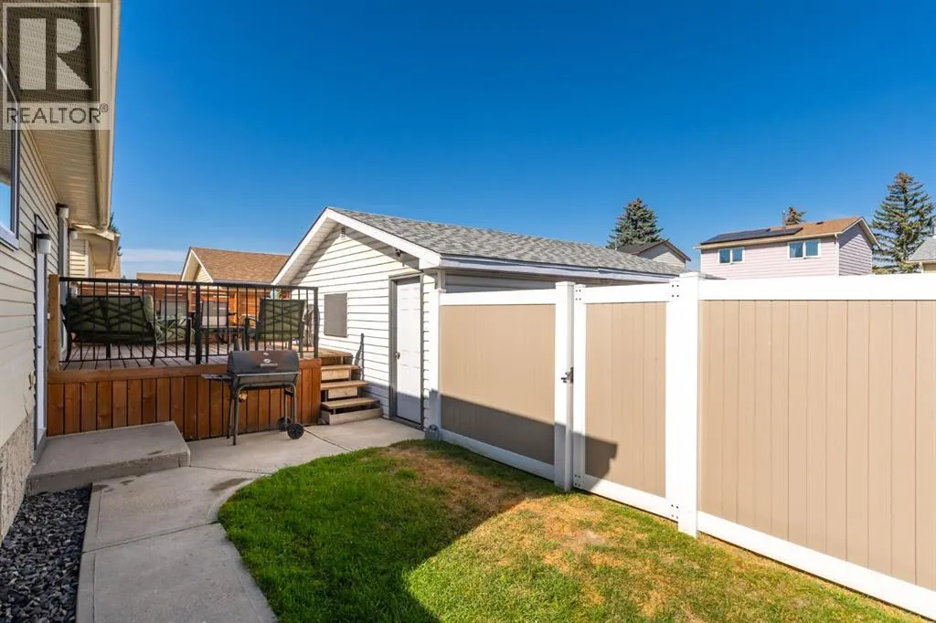 7 Erin Park Bay SE