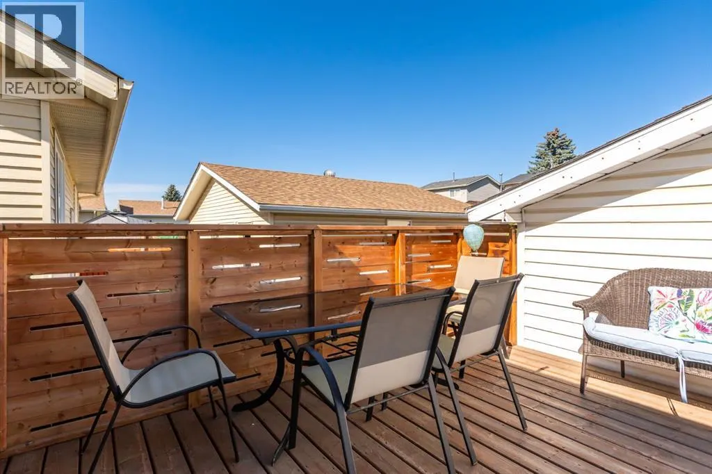 7 Erin Park Bay SE