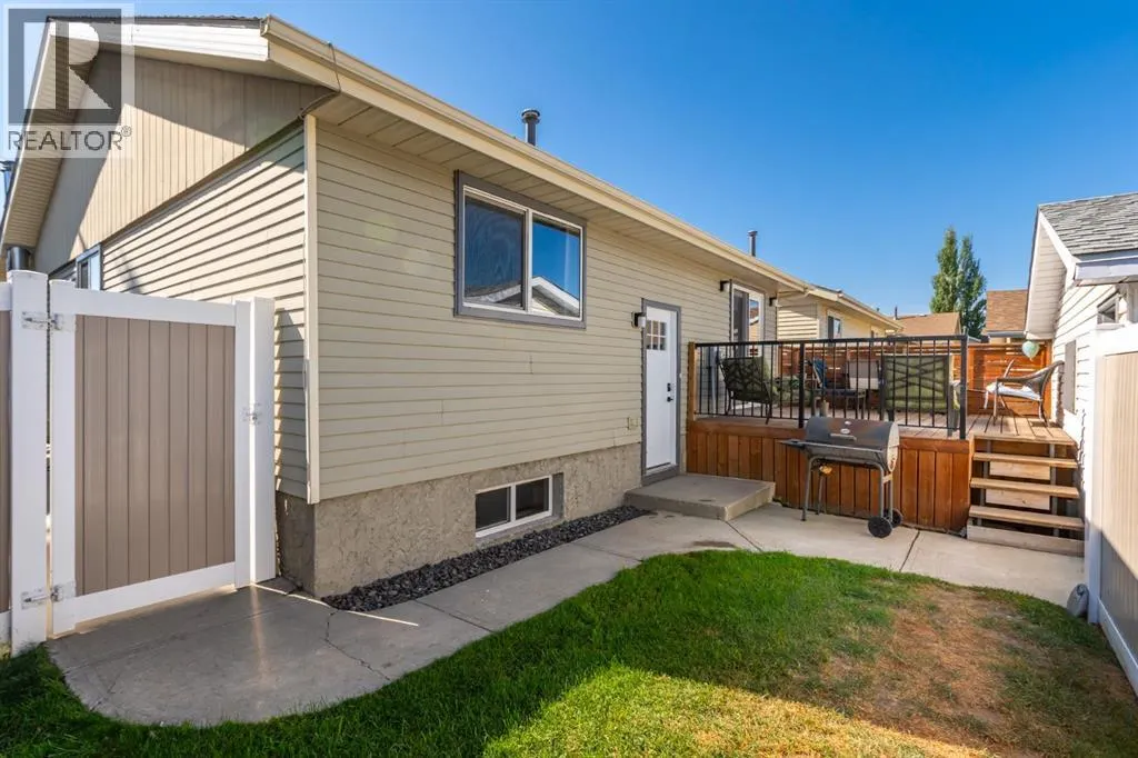 7 Erin Park Bay SE