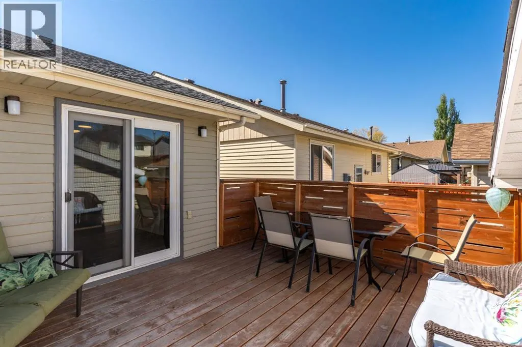 7 Erin Park Bay SE