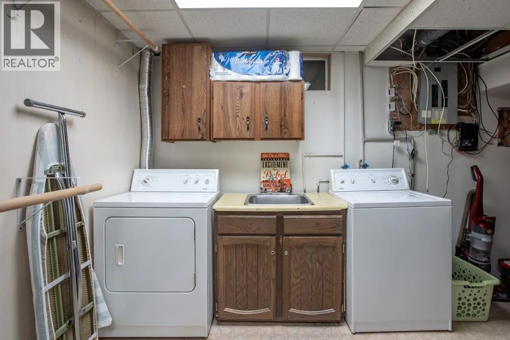 7 Erin Park Bay SE