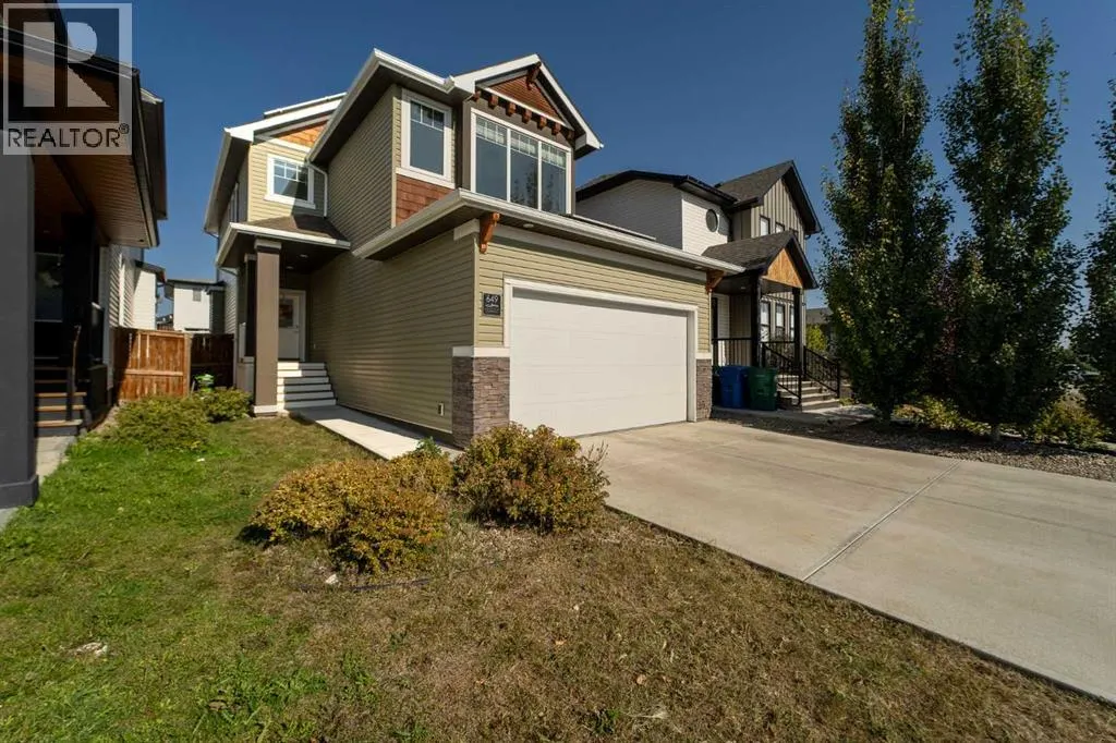 649 Aquitania Boulevard W
