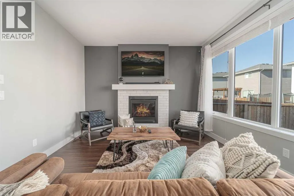 649 Aquitania Boulevard W