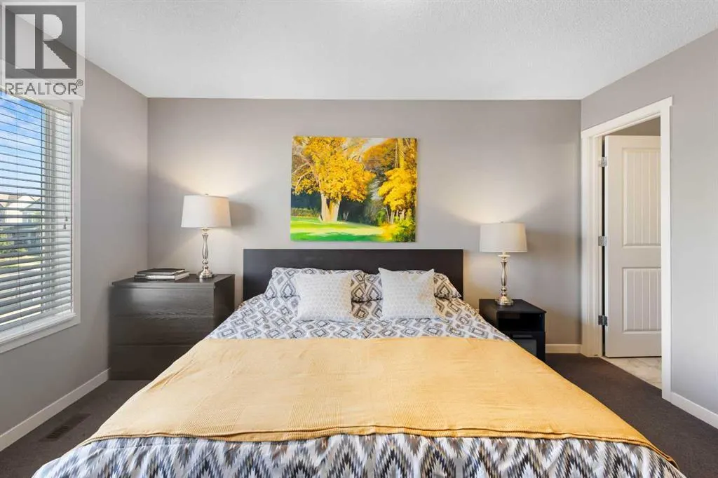 11 Copperpond Landing SE