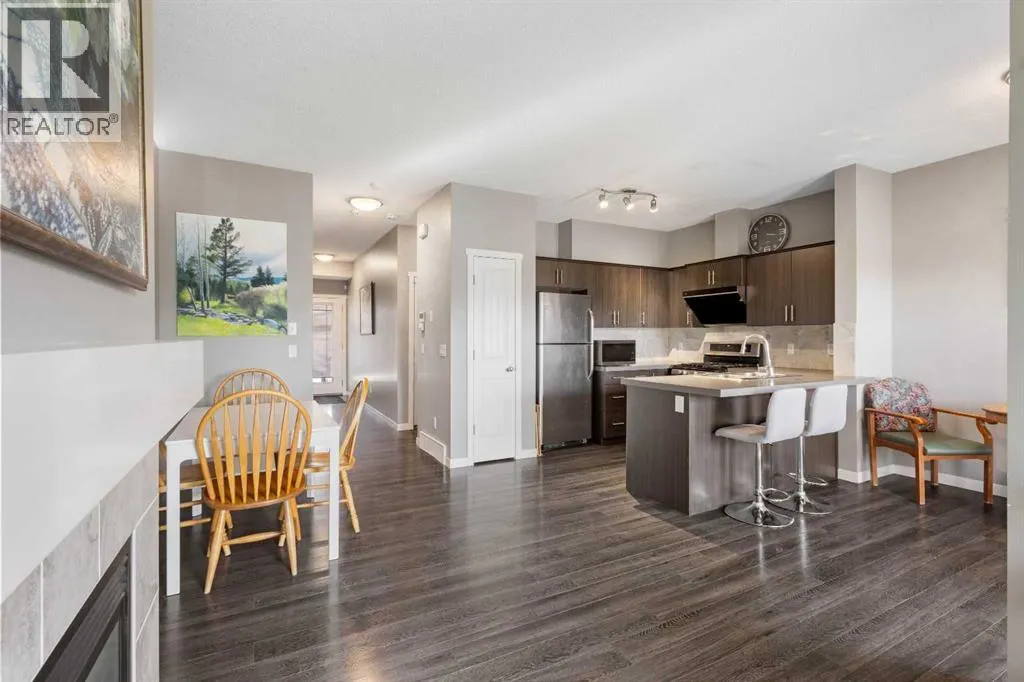 11 Copperpond Landing SE