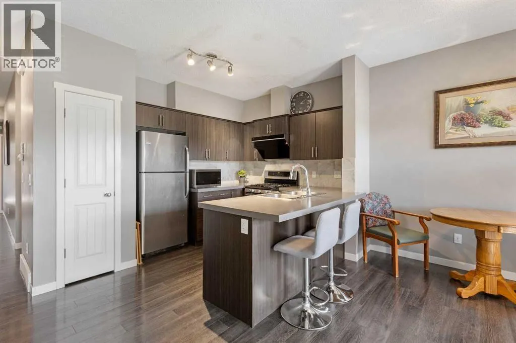 11 Copperpond Landing SE