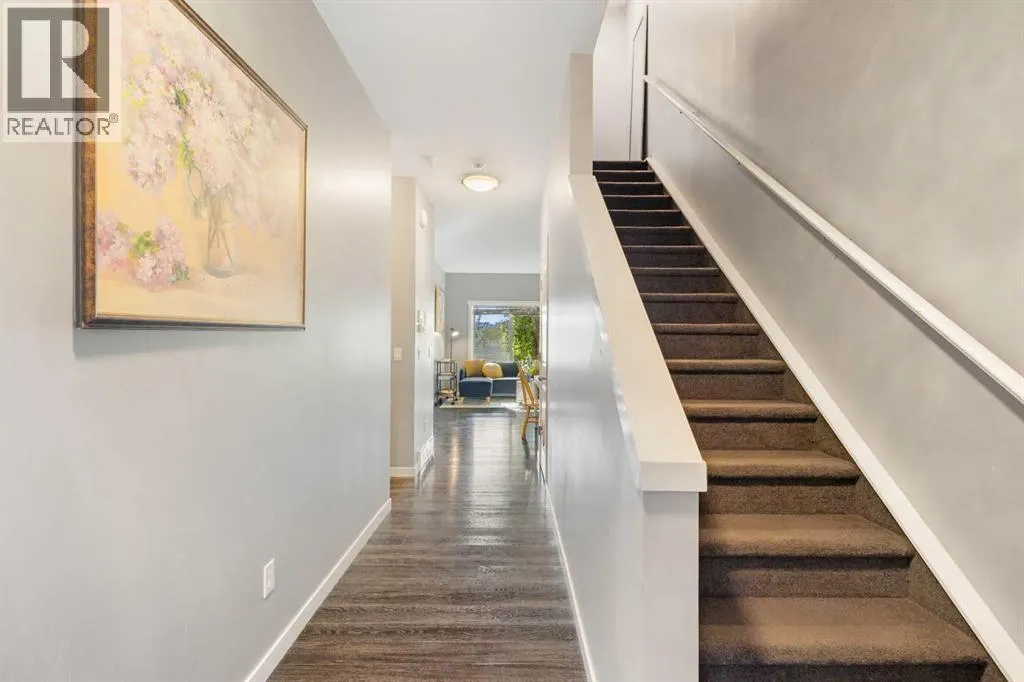 11 Copperpond Landing SE