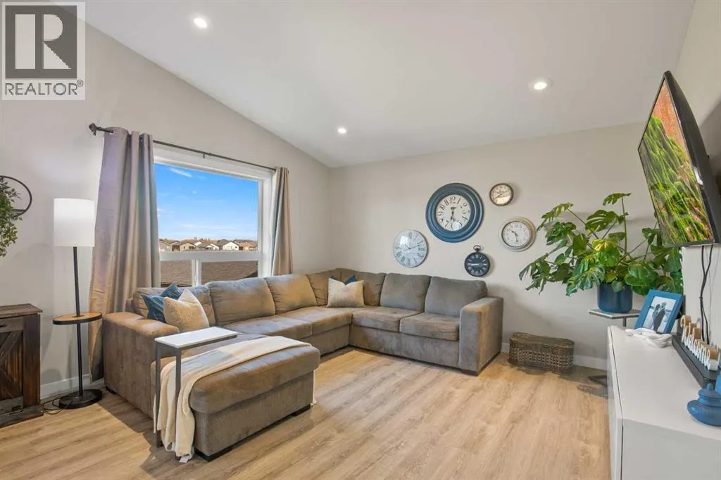 18 Aurora Heights Boulevard