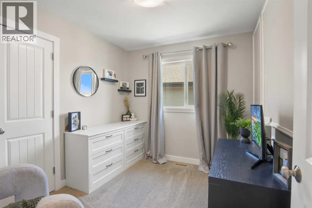 18 Aurora Heights Boulevard