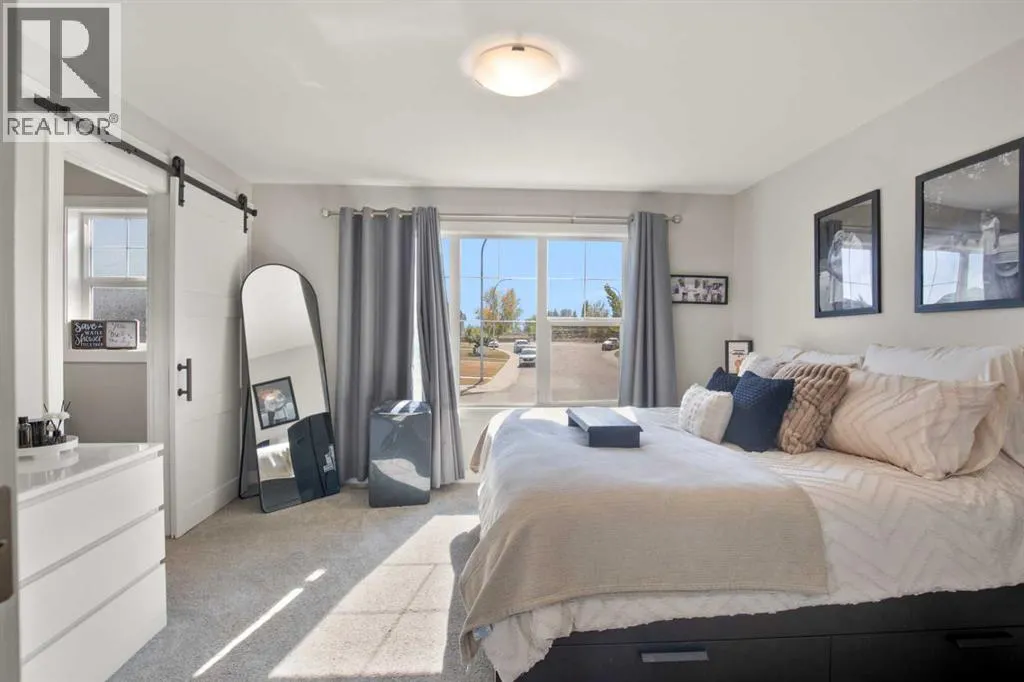 18 Aurora Heights Boulevard