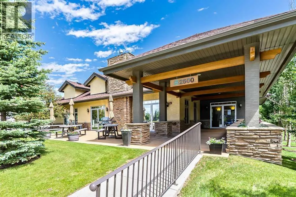 2105, 92 Crystal Shores Road