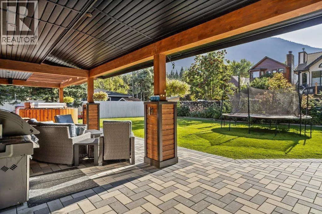 115 Spray Avenue
