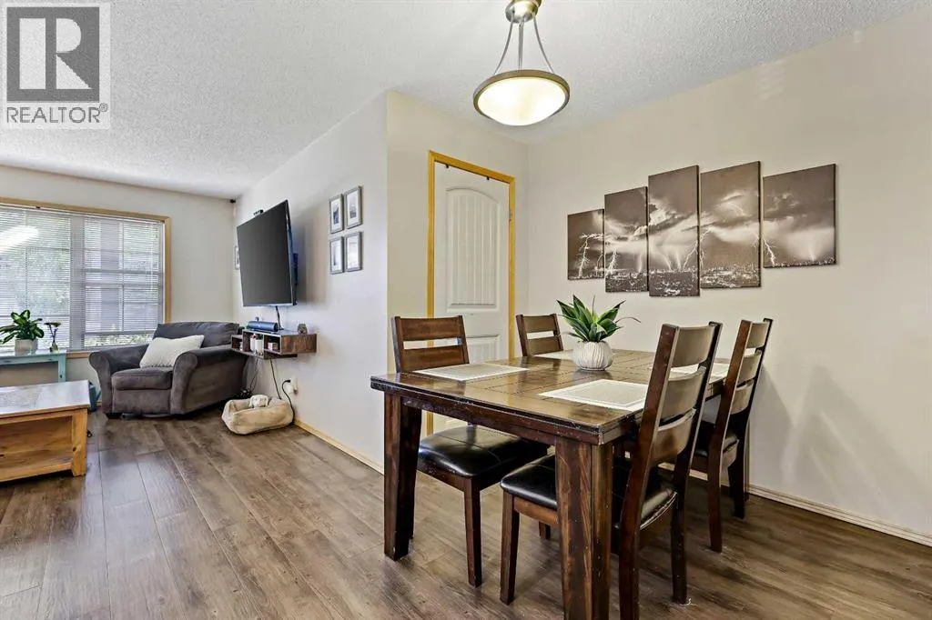 104, 15 Everridge Square SW