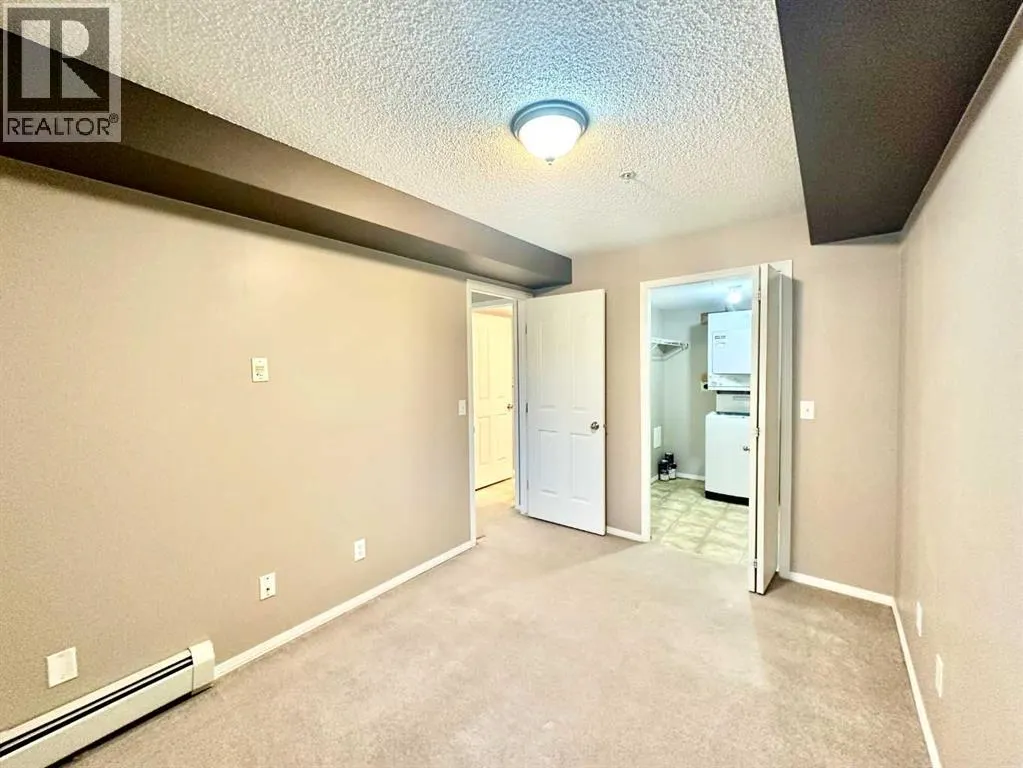 1220, 8 Bridlecrest Drive SW