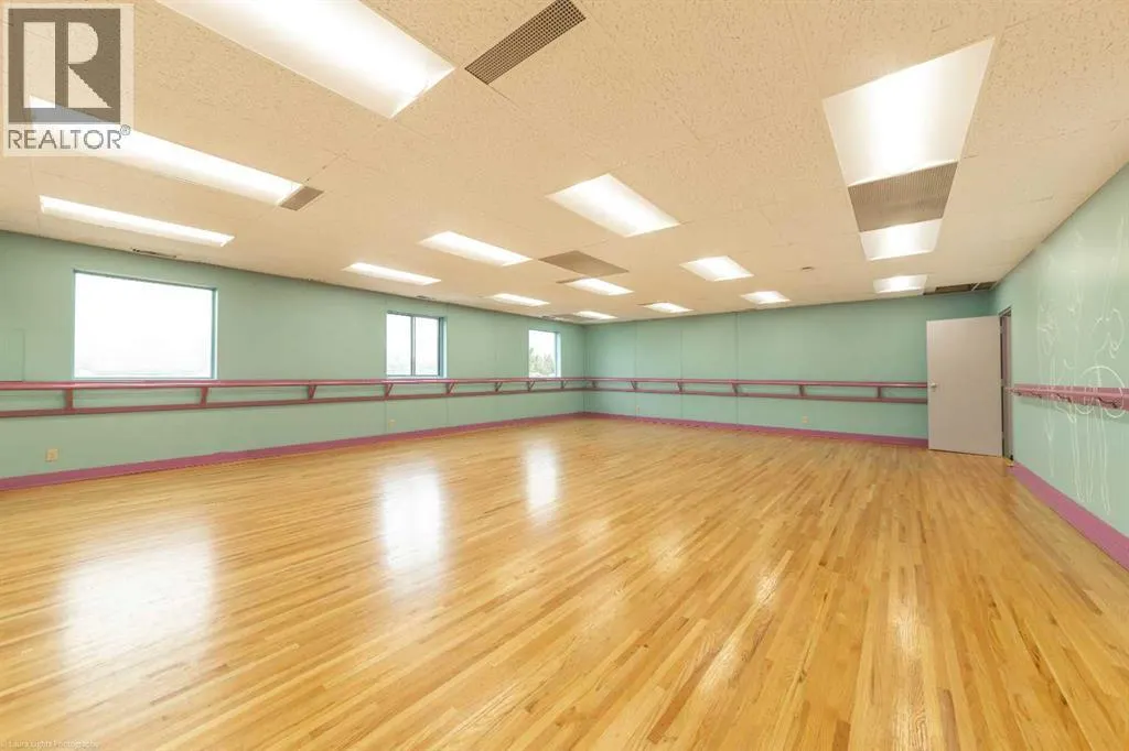 Top Floor - NORTH EAST PT, 5720 44 Street