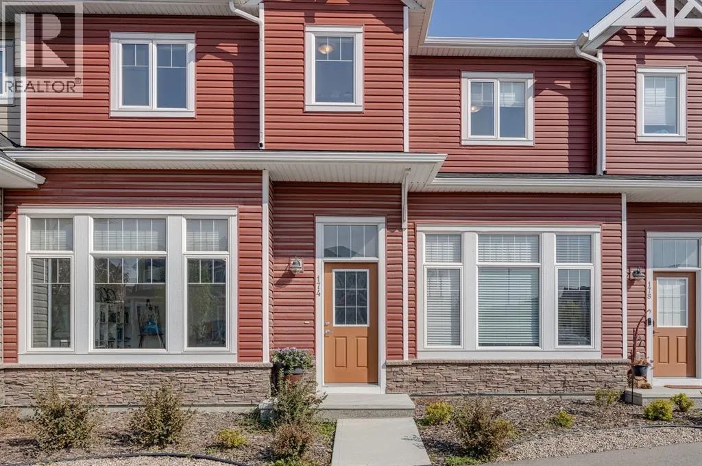 174 Chinook Gate Boulevard SW