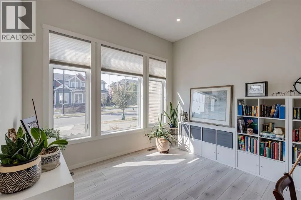 174 Chinook Gate Boulevard SW