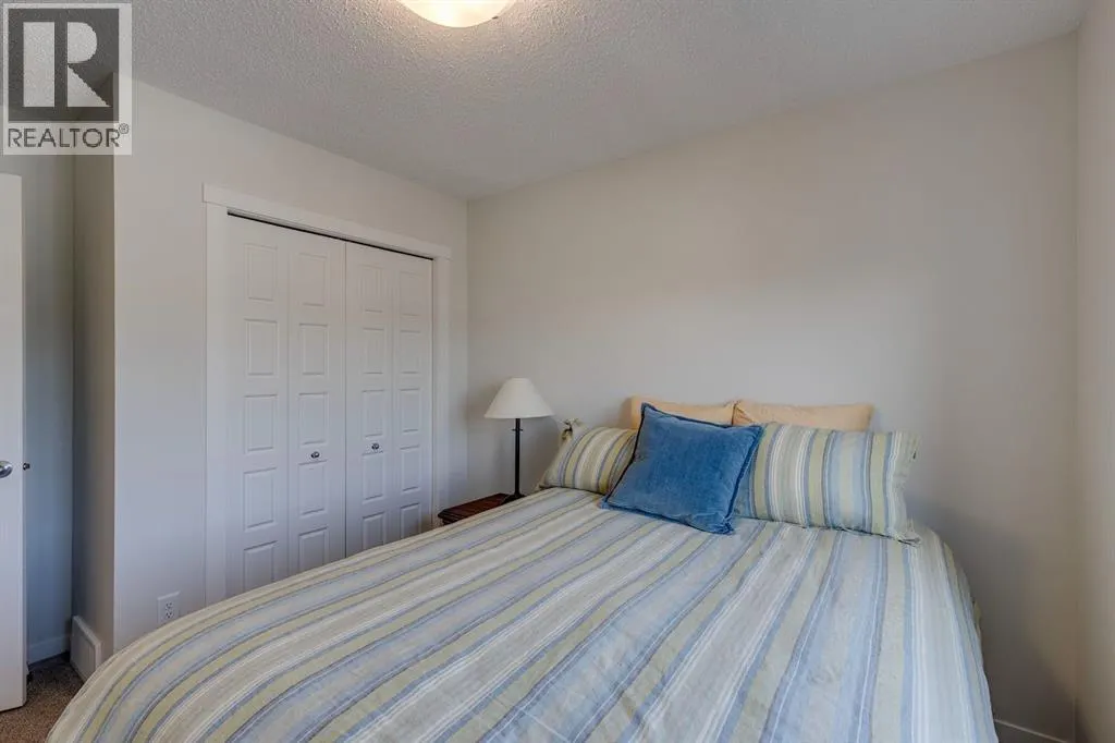 174 Chinook Gate Boulevard SW