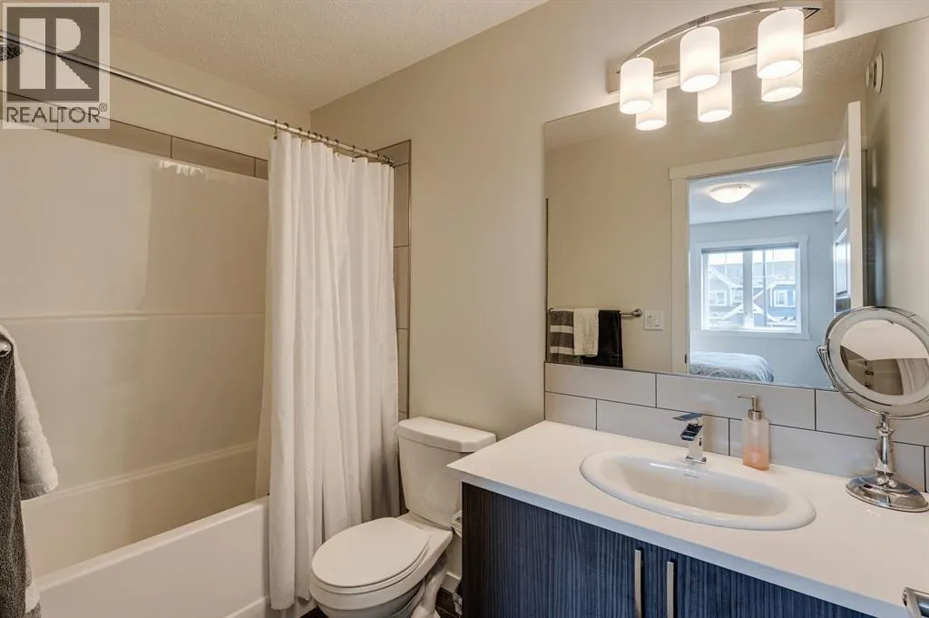 174 Chinook Gate Boulevard SW