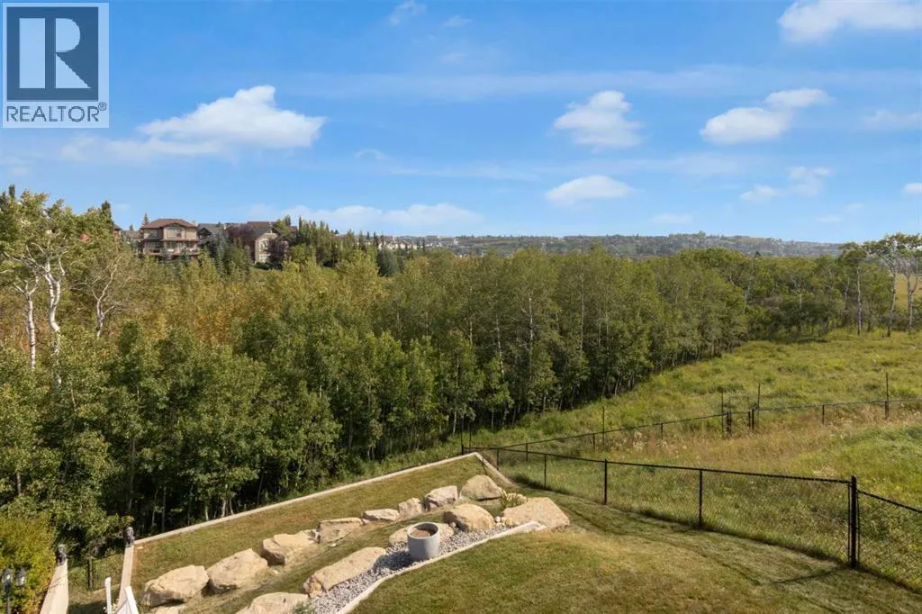 52 Val Gardena Court SW