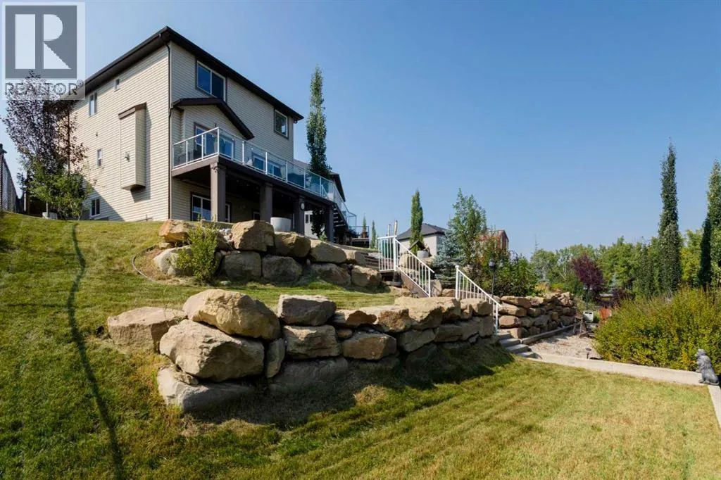 52 Val Gardena Court SW