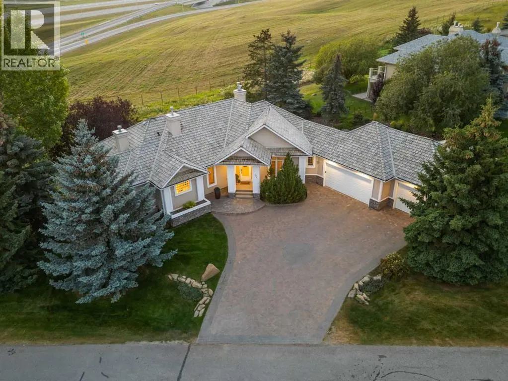 171 Slopeview Drive SW