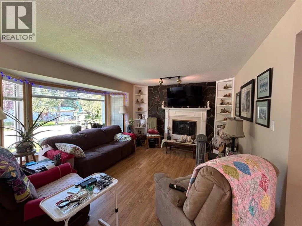 253 W 4 Avenue S