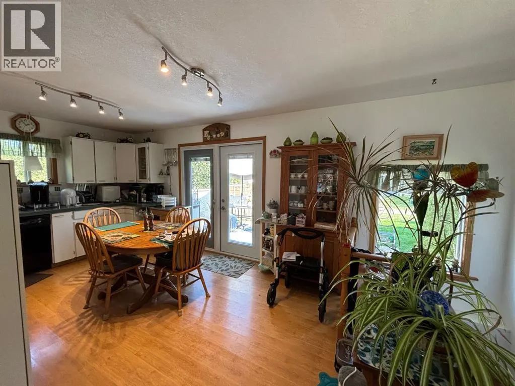 253 W 4 Avenue S
