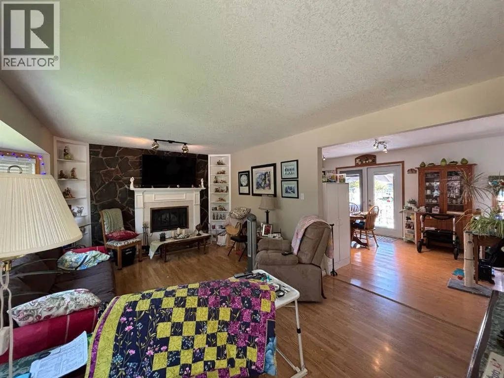 253 W 4 Avenue S
