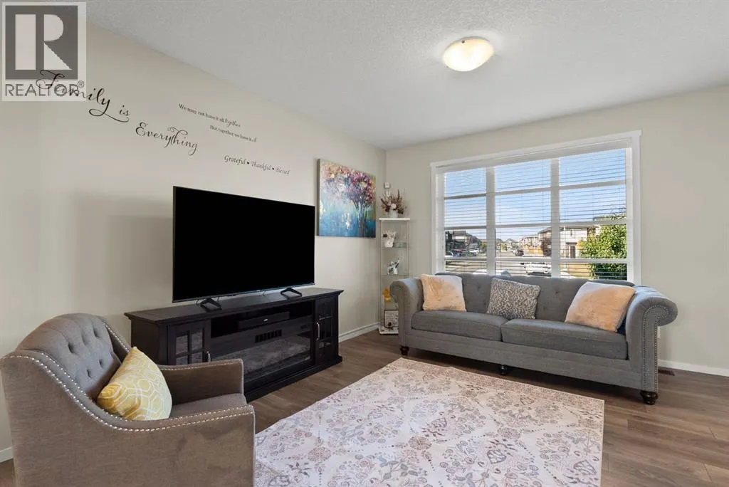 187 Savanna Parade NE