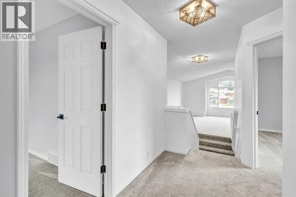 331 Springbank Place SW