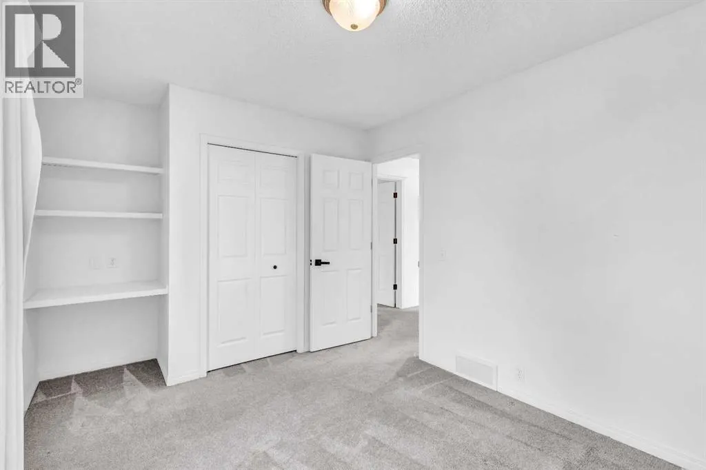 331 Springbank Place SW
