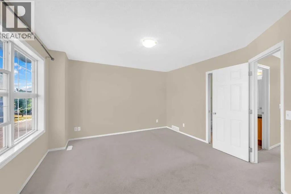 5 Saddlebrook Common NE