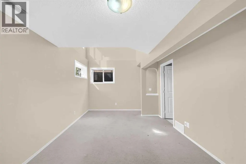 5 Saddlebrook Common NE
