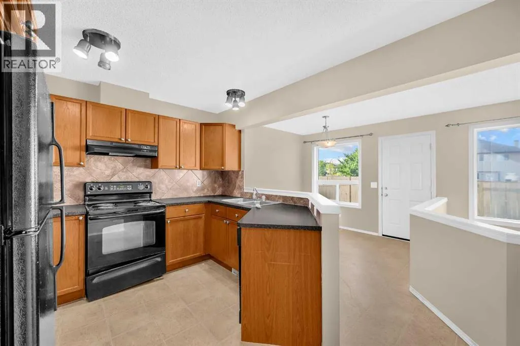 5 Saddlebrook Common NE