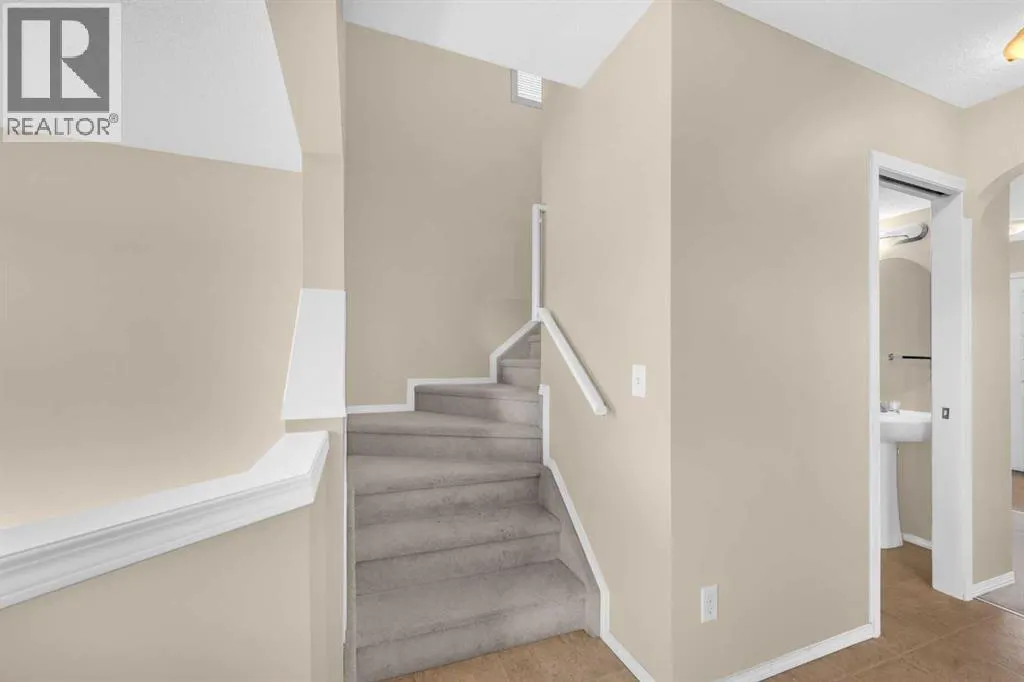 5 Saddlebrook Common NE