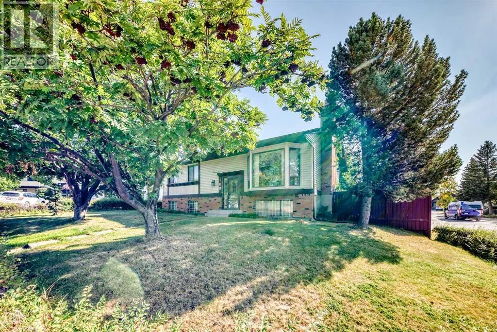 108 Jensen Place NE