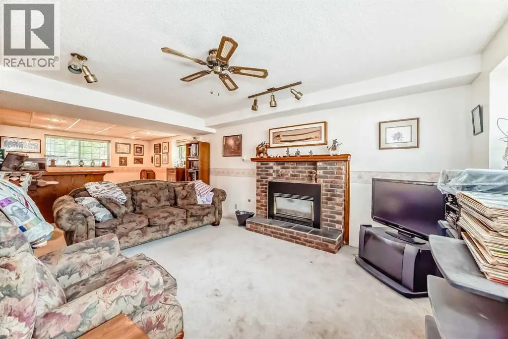 108 Jensen Place NE