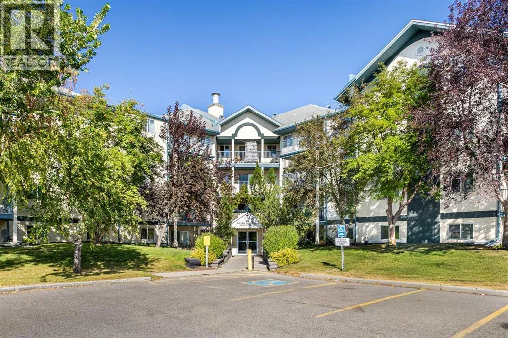 309, 10 Dover Point SE
